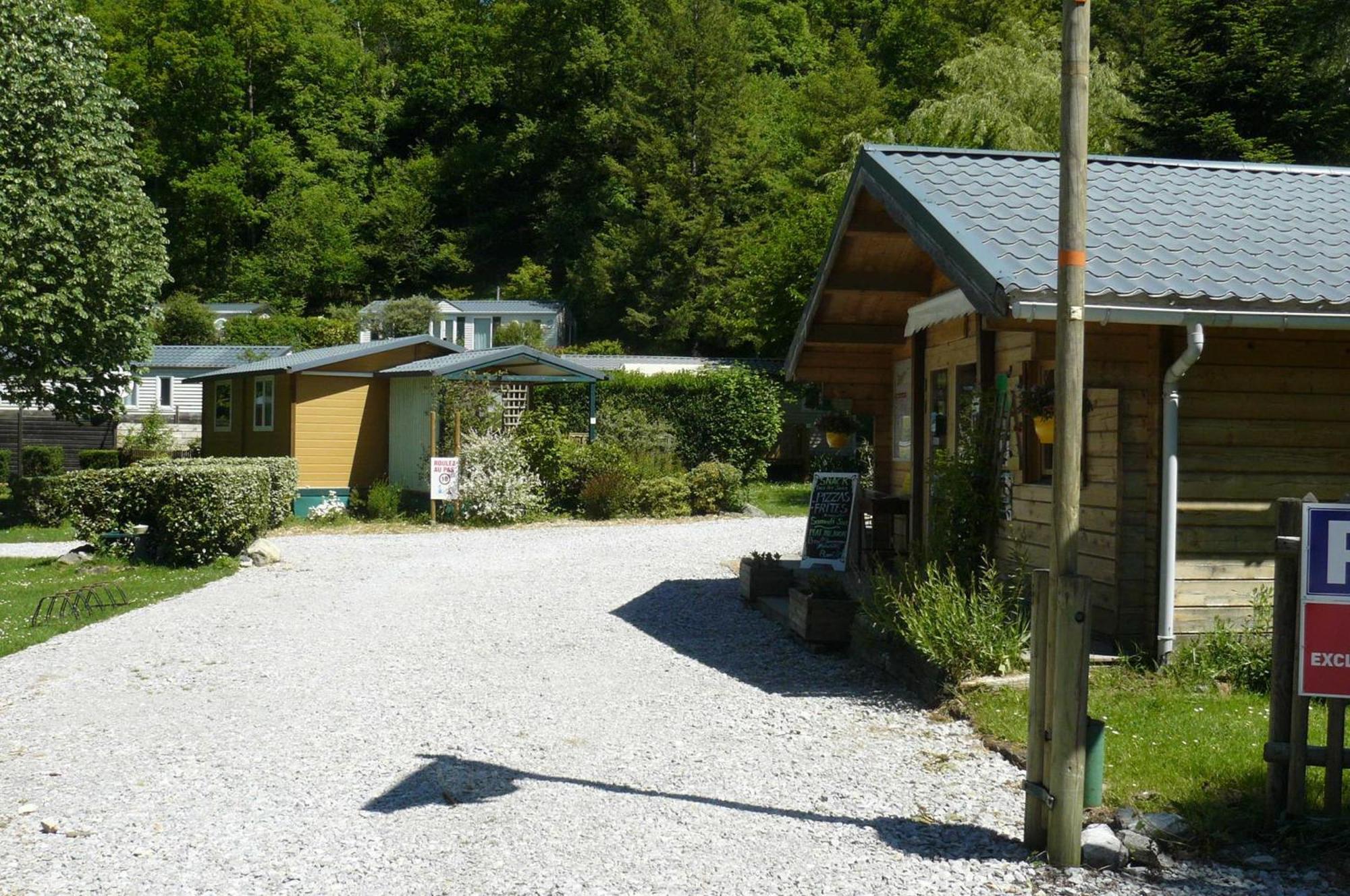 Camping Le Rey Louvie Juzon Екстер'єр фото