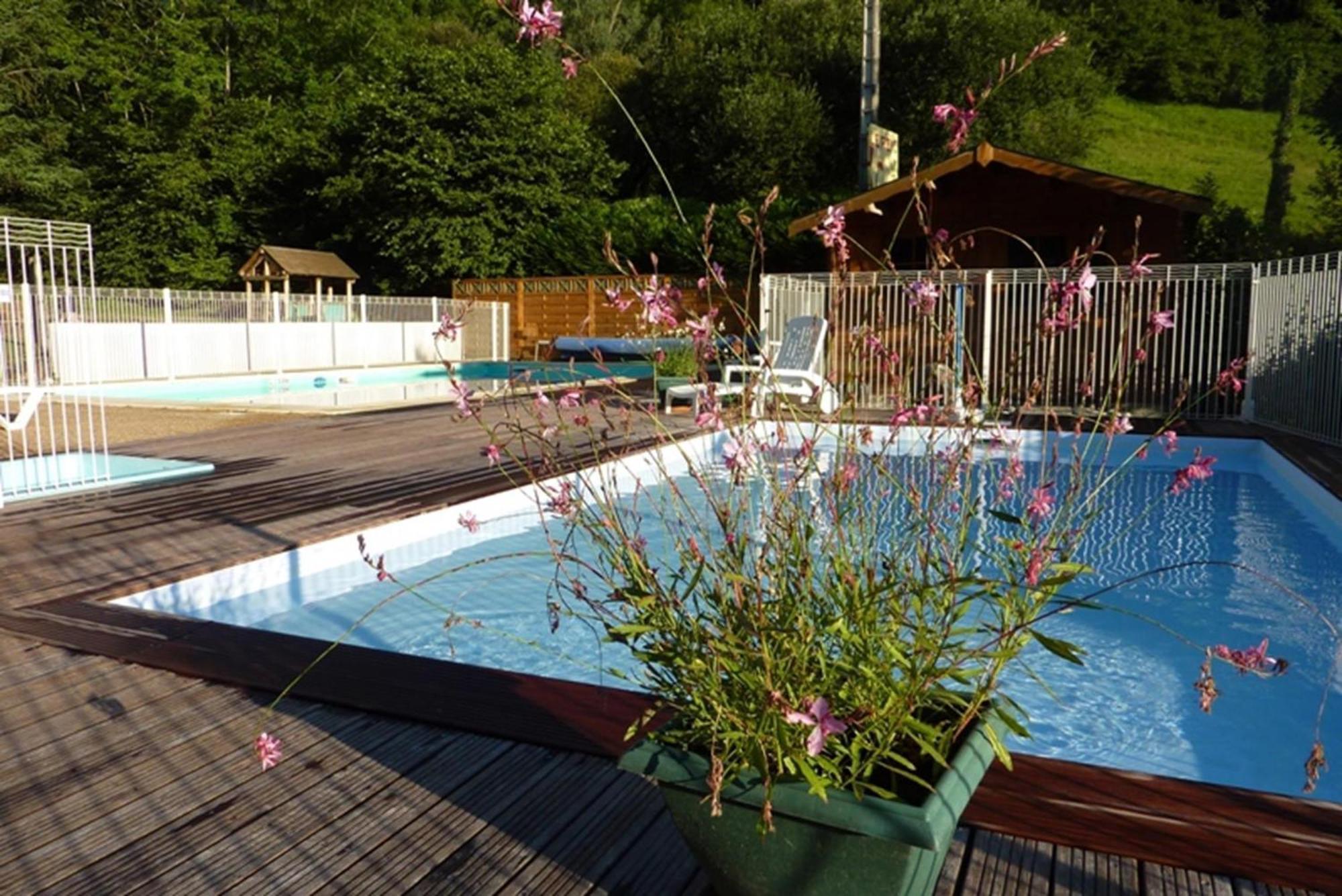 Camping Le Rey Louvie Juzon Екстер'єр фото