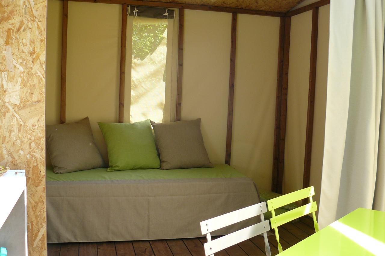 Camping Le Rey Louvie Juzon Екстер'єр фото